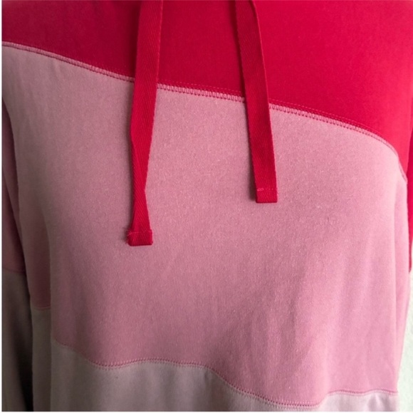 Torrid colorblock hoodie - Picture 2 of 6